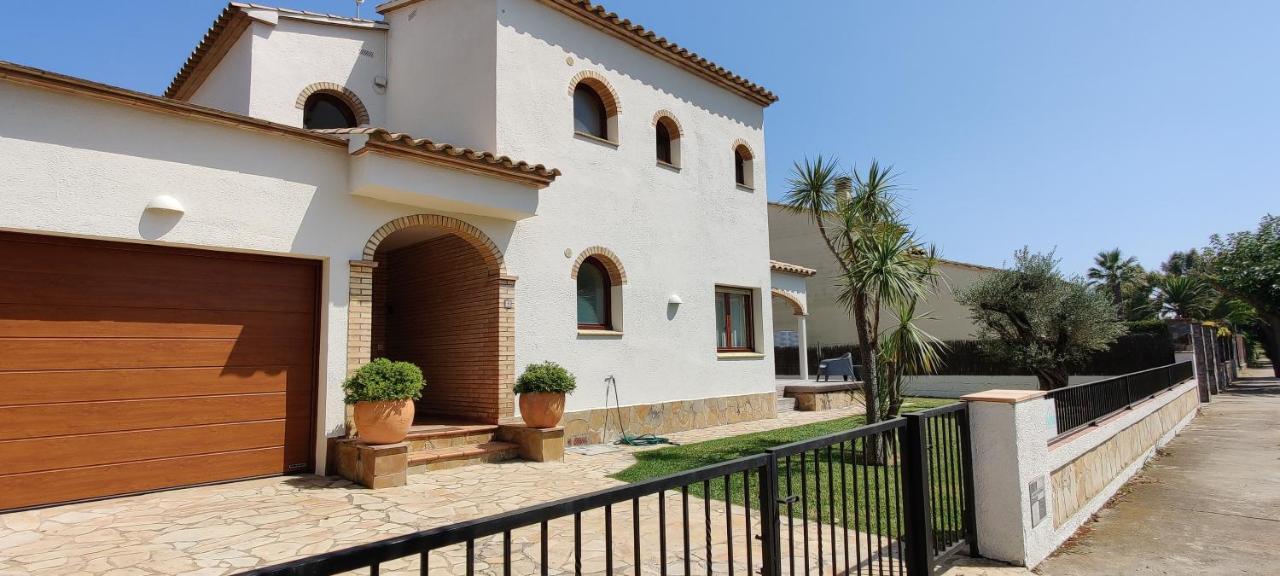 Villa Mas Sopes Сант Пере Пескадор Екстериор снимка